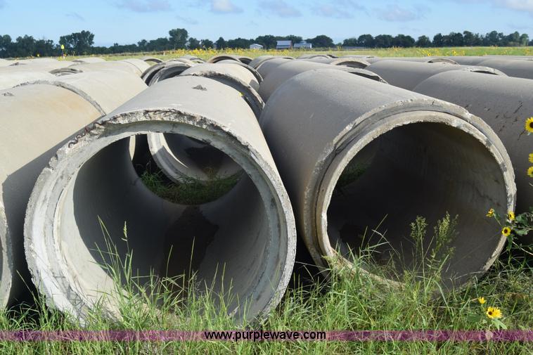 image for item J8121 Concrete culverts