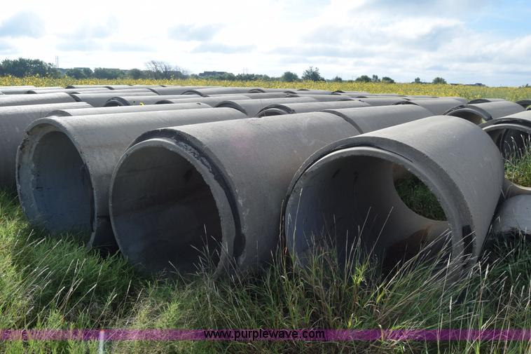 image for item J8121 Concrete culverts