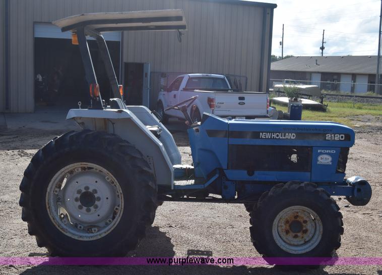 image for item J8122 New Holland 2120 tractor
