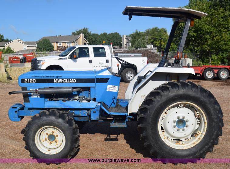 image for item J8122 New Holland 2120 tractor