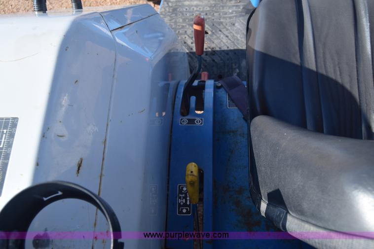 image for item J8122 New Holland 2120 tractor