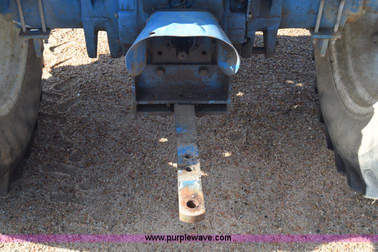 image for item J8122 New Holland 2120 tractor