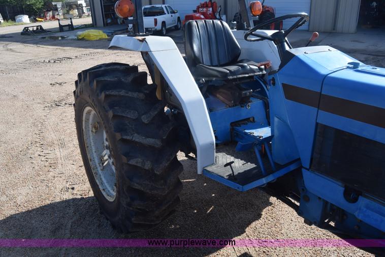 image for item J8122 New Holland 2120 tractor