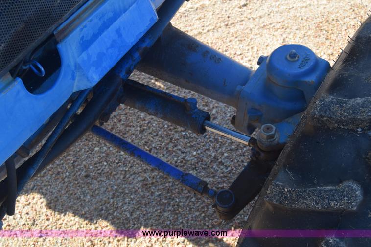 image for item J8122 New Holland 2120 tractor