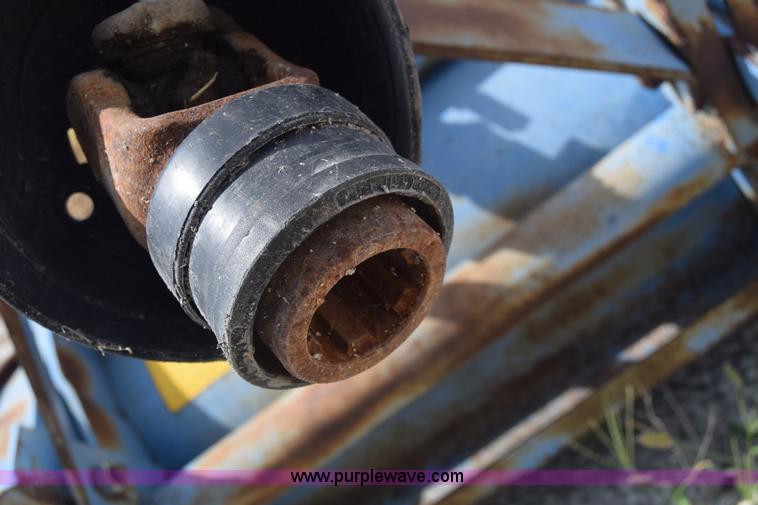 image for item J8124 Ford 917 flail mower