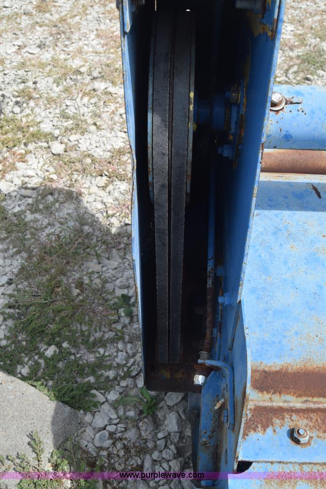 image for item J8124 Ford 917 flail mower