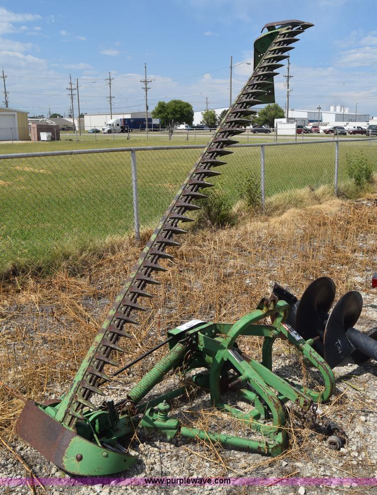 image for item J8125 John Deere 350 sickle mower