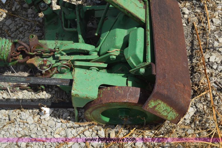 image for item J8125 John Deere 350 sickle mower