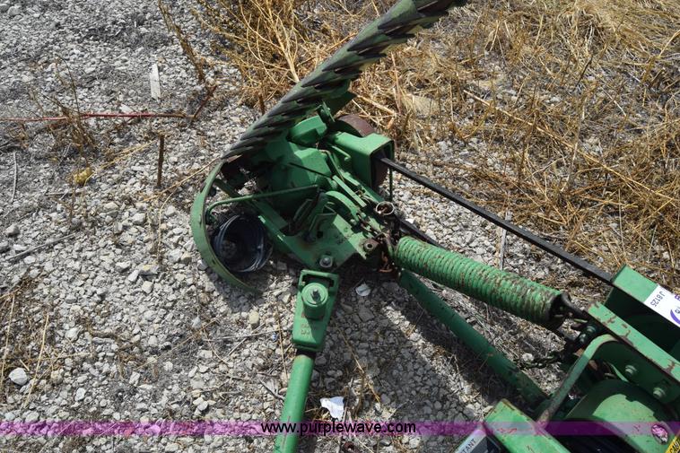 image for item J8125 John Deere 350 sickle mower