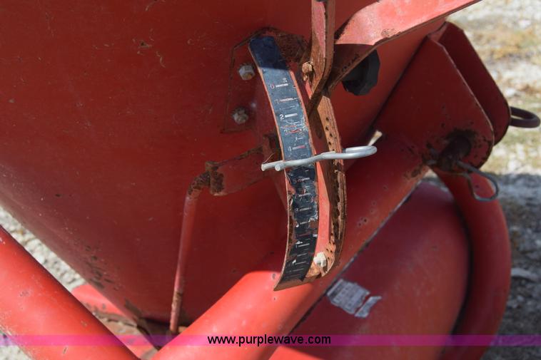 image for item J8126 Centaur fertilizer spreader