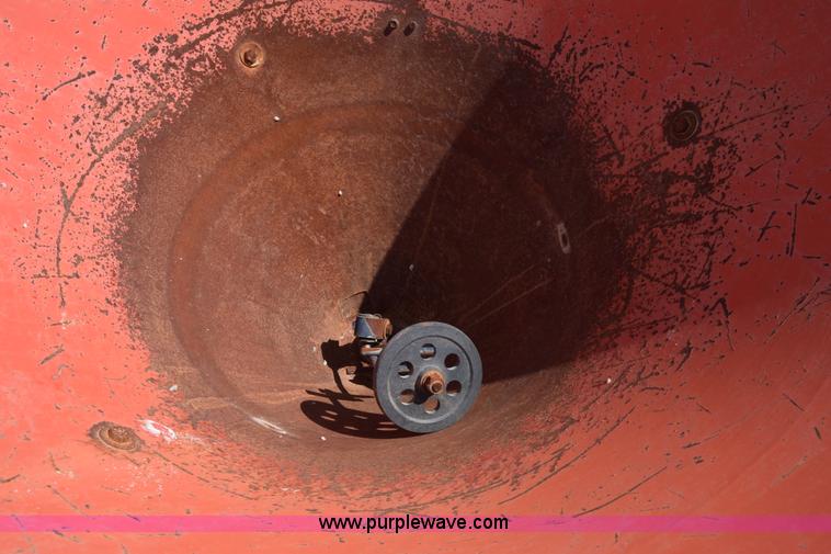 image for item J8126 Centaur fertilizer spreader