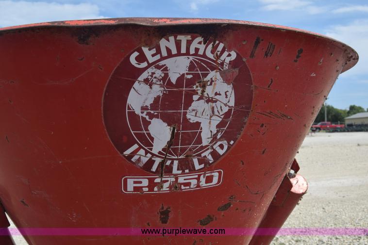image for item J8126 Centaur fertilizer spreader
