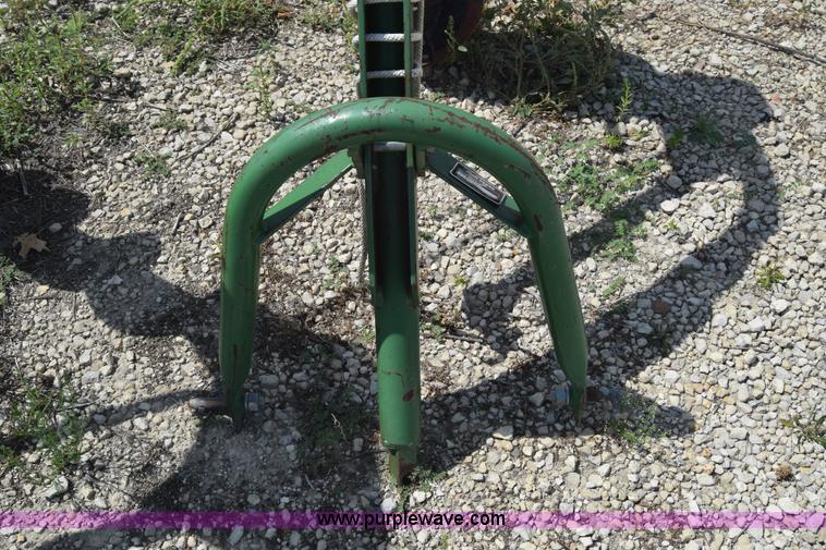 image for item J8127 John Deere post hole auger