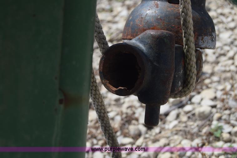 image for item J8127 John Deere post hole auger