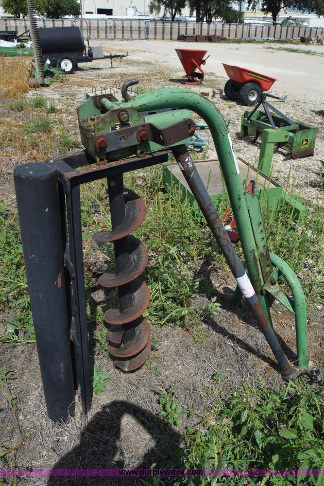 image for item J8128 John Deere post hole auger