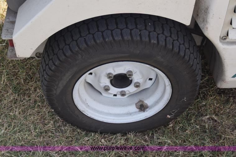 image for item J8131 Tennant ATLV 4300 sweeper