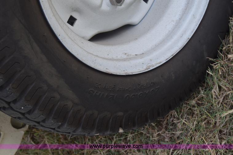 image for item J8131 Tennant ATLV 4300 sweeper