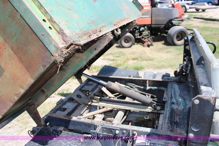 image for item K1038 1994 Cushman JR Turf-Truckster utility vehicle