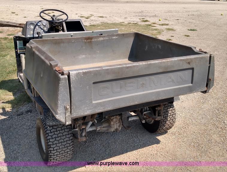 image for item K1038 1994 Cushman JR Turf-Truckster utility vehicle