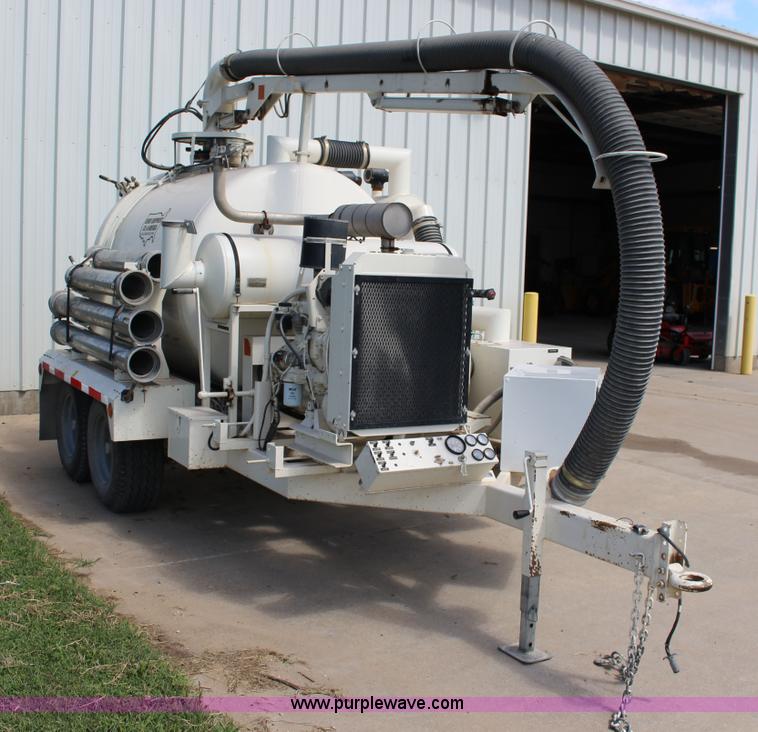 image for item K1166 2000 Tiger TGV1000 vacuum trailer