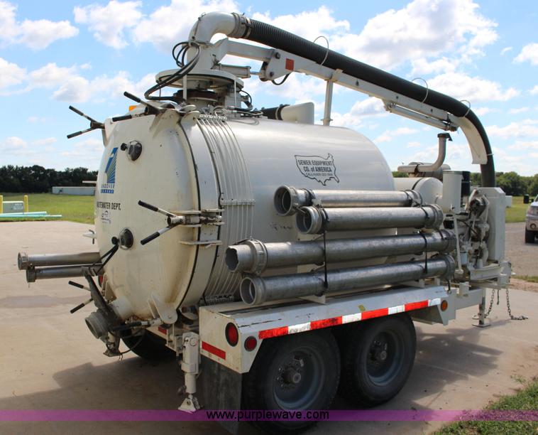 image for item K1166 2000 Tiger TGV1000 vacuum trailer