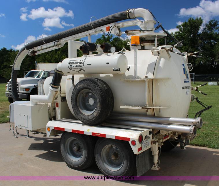 image for item K1166 2000 Tiger TGV1000 vacuum trailer