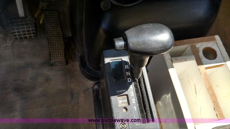 image for item K1168 1995 Ford F800 sewer rodder truck