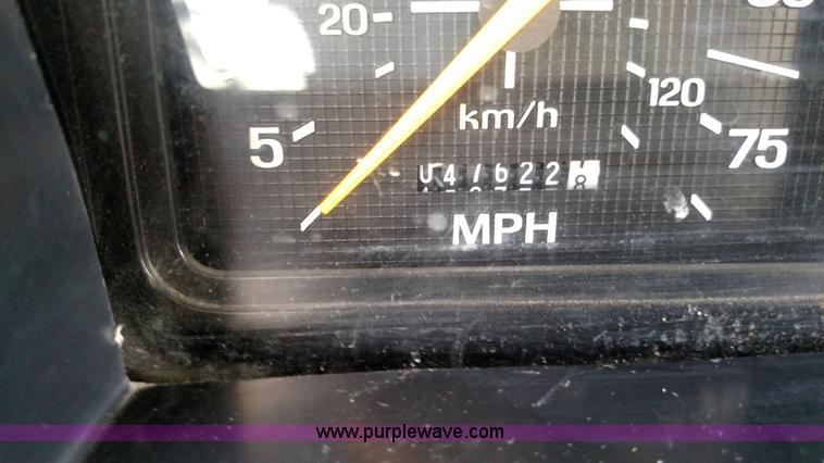 image for item K1168 1995 Ford F800 sewer rodder truck