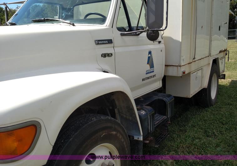 image for item K1168 1995 Ford F800 sewer rodder truck