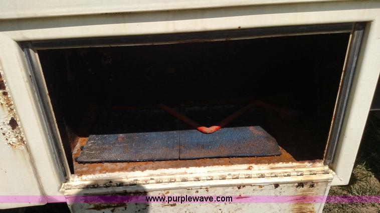 image for item K1168 1995 Ford F800 sewer rodder truck