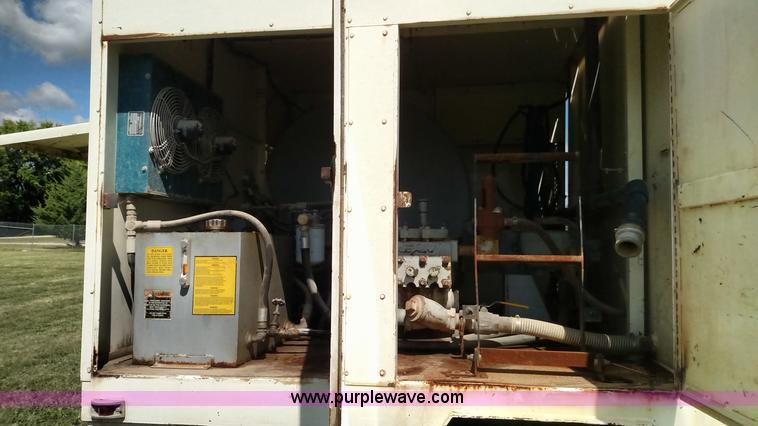 image for item K1168 1995 Ford F800 sewer rodder truck