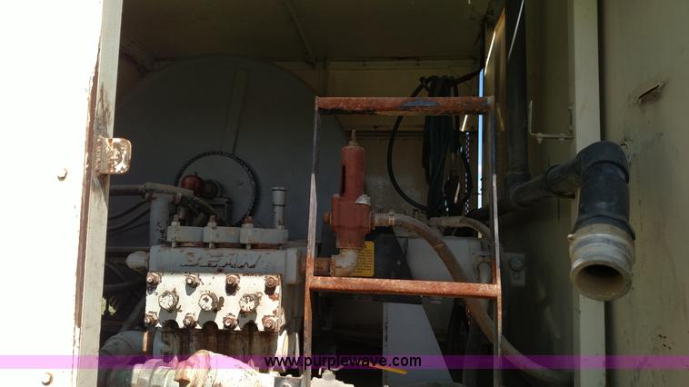 image for item K1168 1995 Ford F800 sewer rodder truck