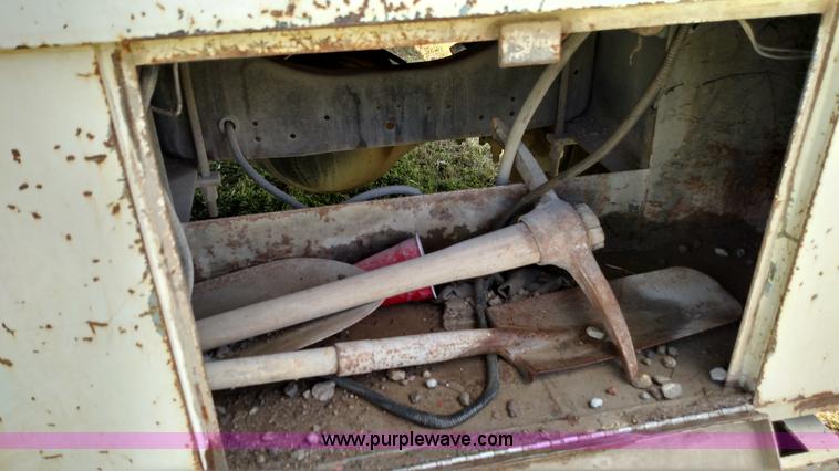 image for item K1168 1995 Ford F800 sewer rodder truck