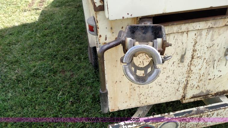 image for item K1168 1995 Ford F800 sewer rodder truck