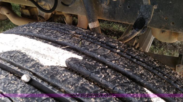 image for item K1168 1995 Ford F800 sewer rodder truck