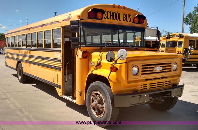 image for item K1169 1991 Chevrolet B6P042 school bus