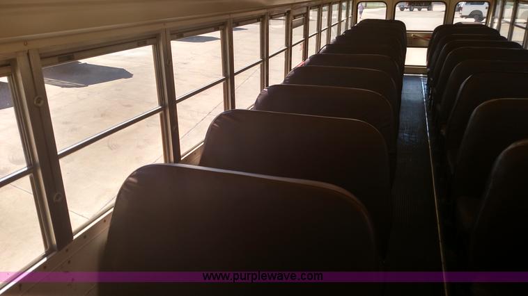 image for item K1169 1991 Chevrolet B6P042 school bus