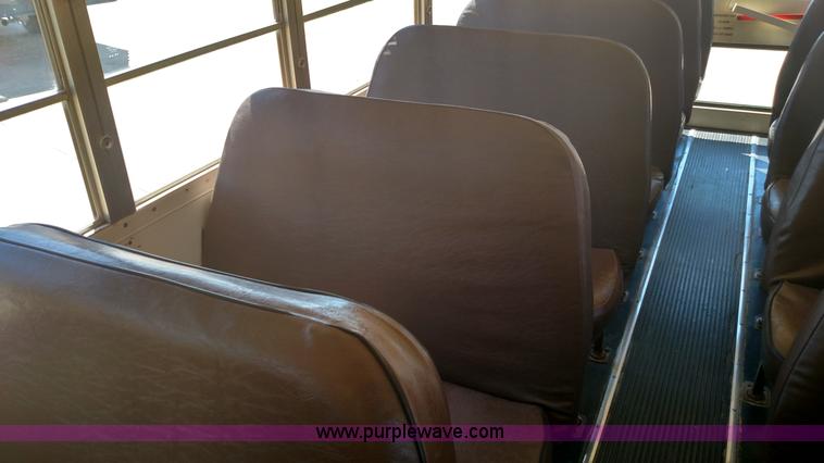 image for item K1169 1991 Chevrolet B6P042 school bus