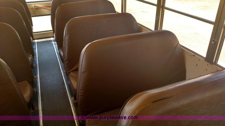 image for item K1169 1991 Chevrolet B6P042 school bus