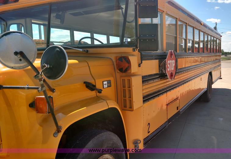 image for item K1169 1991 Chevrolet B6P042 school bus