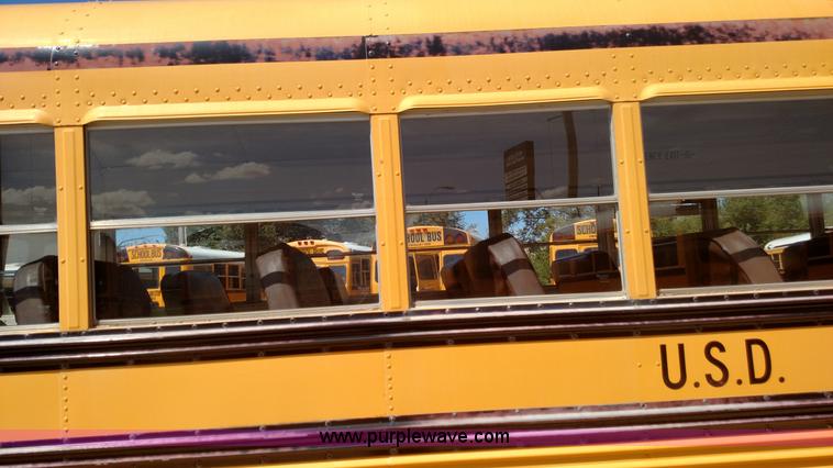 image for item K1169 1991 Chevrolet B6P042 school bus