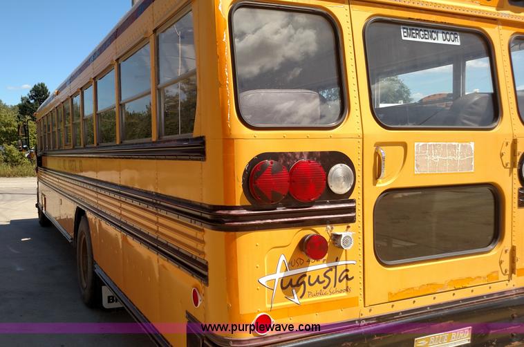 image for item K1169 1991 Chevrolet B6P042 school bus