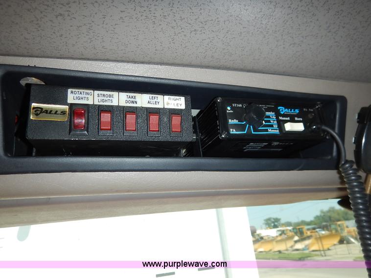 image for item K1607 2001 International 4700 water truck