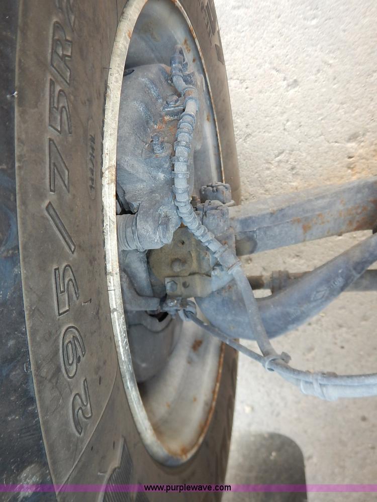 image for item K1607 2001 International 4700 water truck