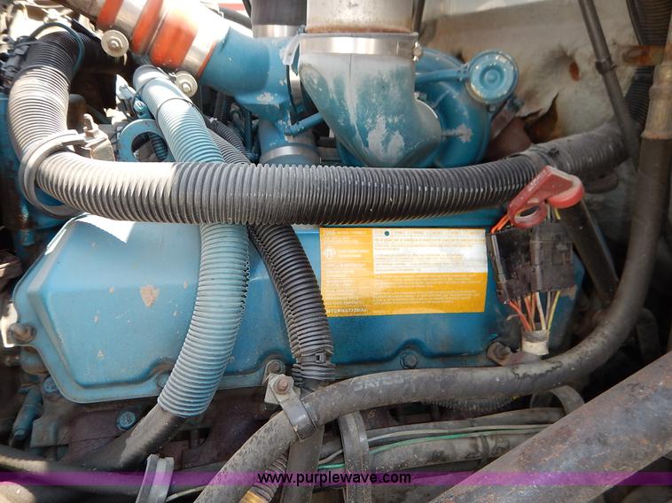 image for item K1607 2001 International 4700 water truck