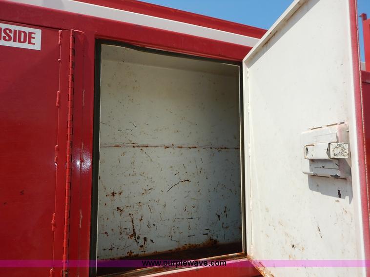 image for item K1607 2001 International 4700 water truck