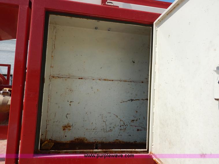 image for item K1607 2001 International 4700 water truck