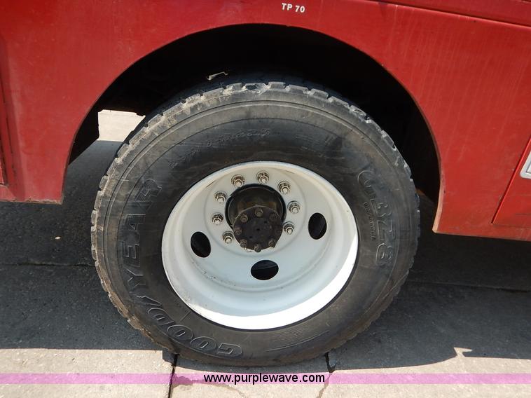 image for item K1607 2001 International 4700 water truck