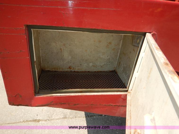 image for item K1607 2001 International 4700 water truck