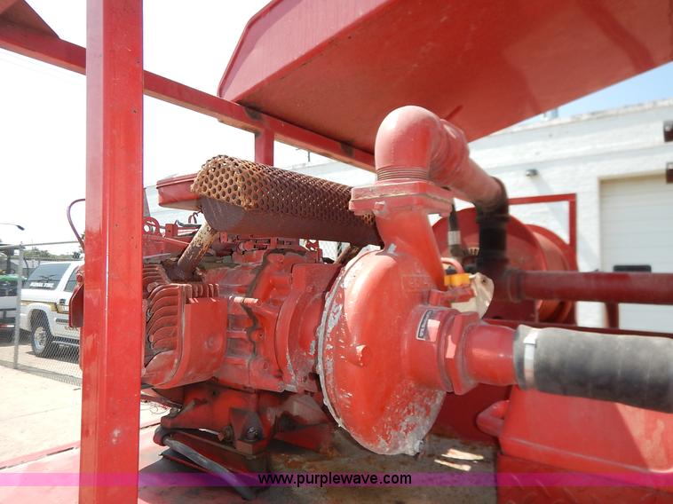 image for item K1607 2001 International 4700 water truck